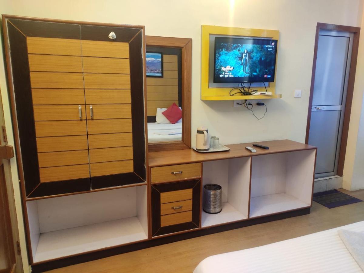 Hotel Amandeep Dharamsala Zewnętrze zdjęcie
