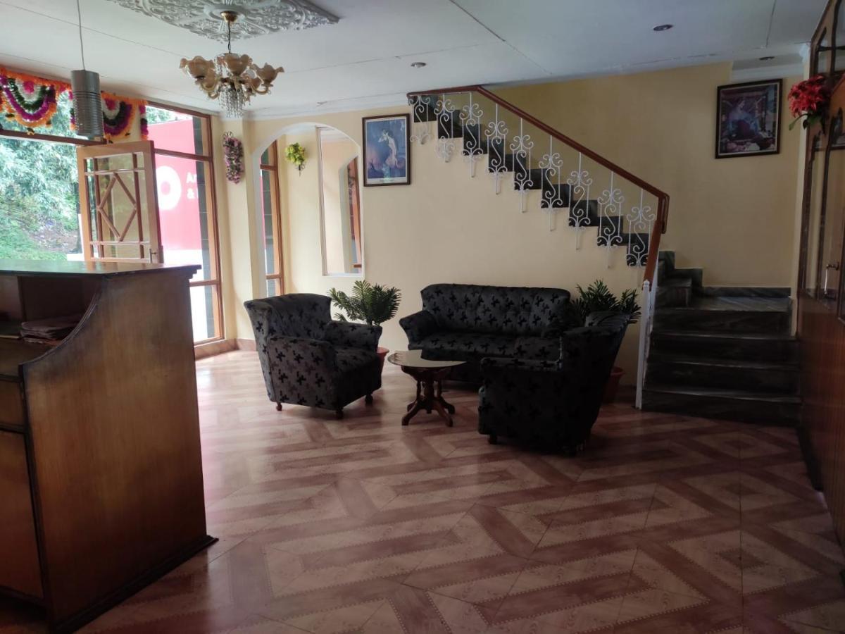 Hotel Amandeep Dharamsala Zewnętrze zdjęcie